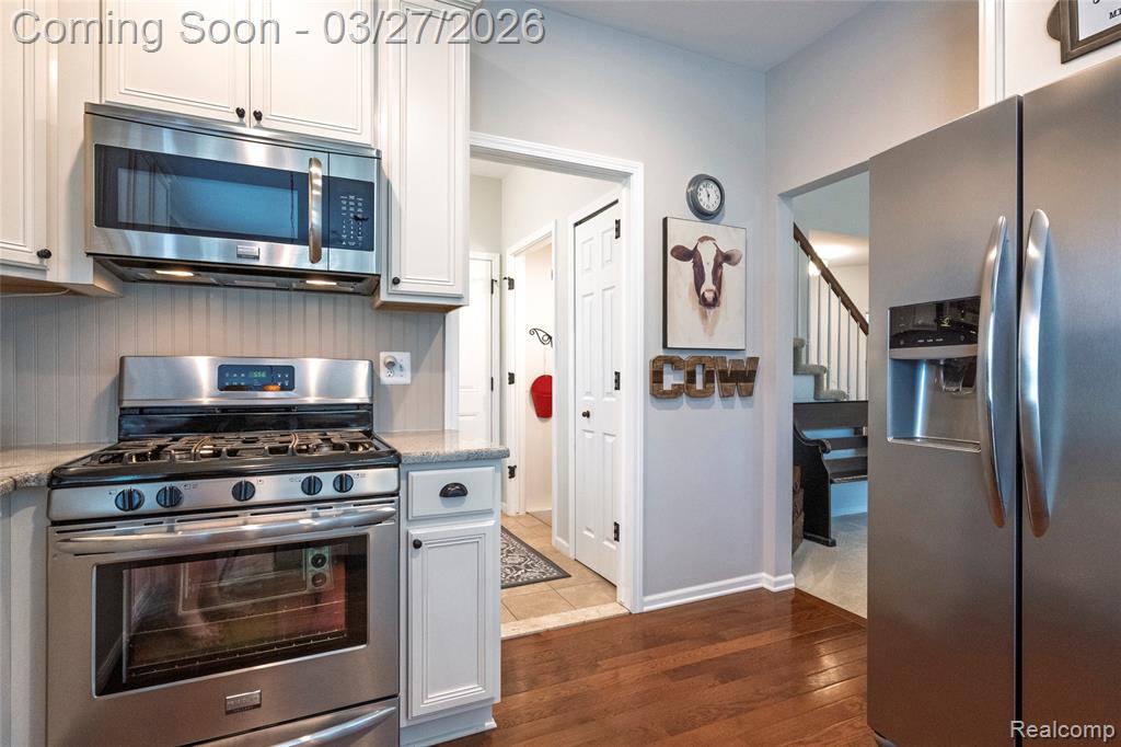 26727 Wilton Court, New Hudson, MI 48165 — Photo 9