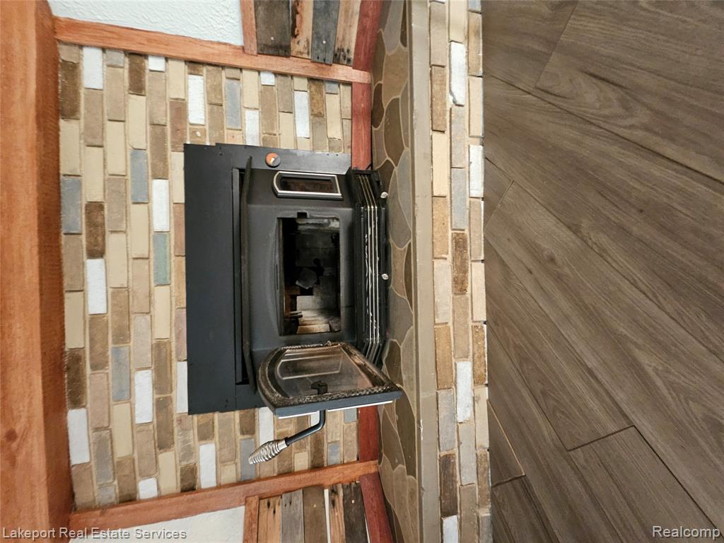 814 Saint James Street, Marysville, MI 48040 — Photo 16