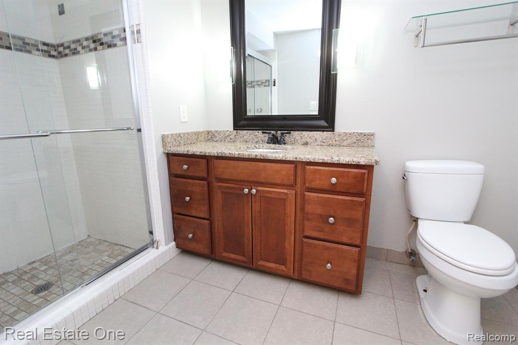 7404 PEBBLE POINT, West Bloomfield, MI — Photo 17