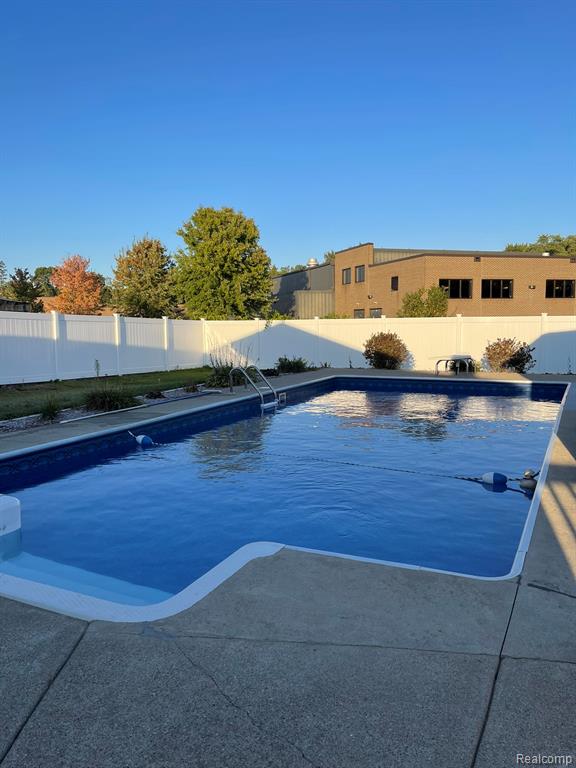 42104 JASON Drive, Clinton Twp, MI 48038 — Photo 24