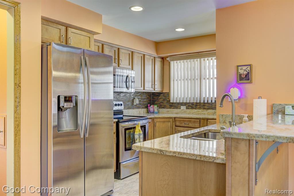 6430 Mayfair Street, Taylor, MI 48180 — Photo 12