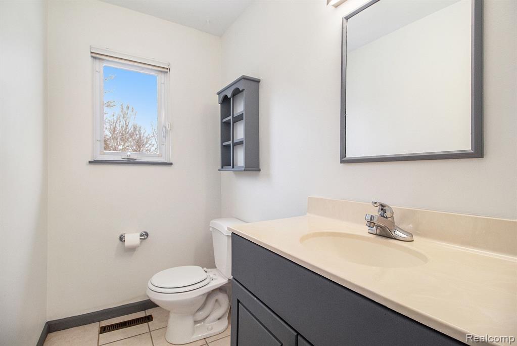 8912 MISSION Drive, Brighton, MI 48116 — Photo 12