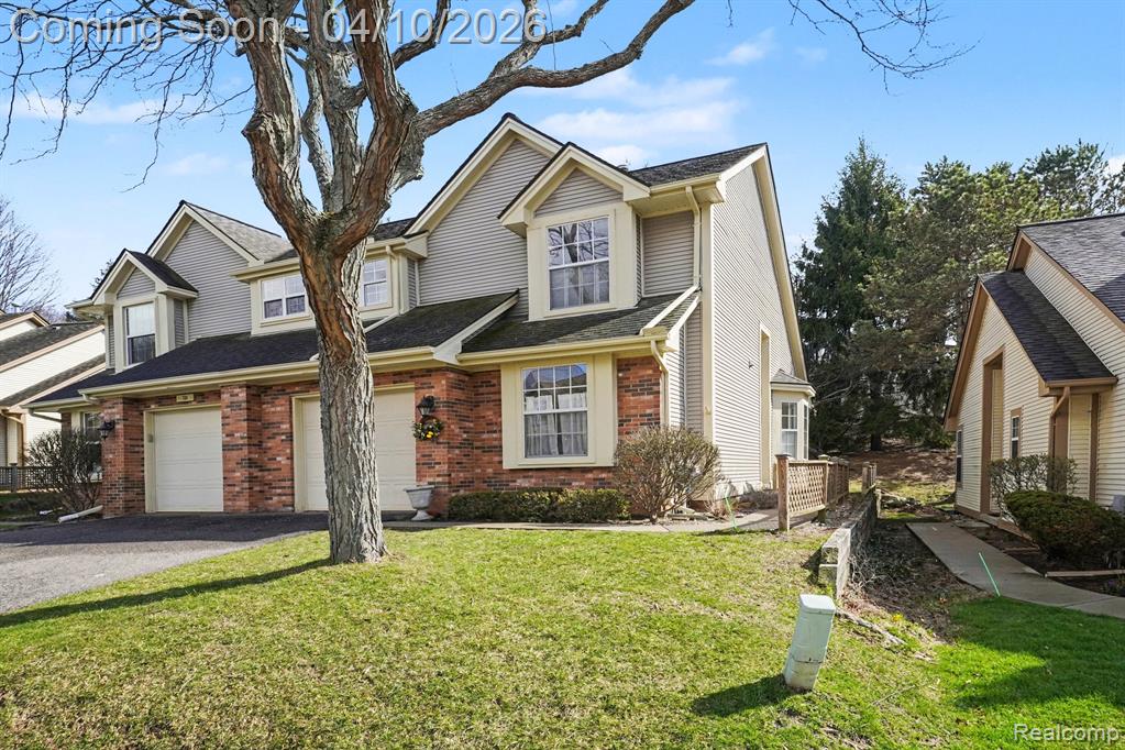 732 Whisperwood Trail, Fenton, MI 48430 — front exterior