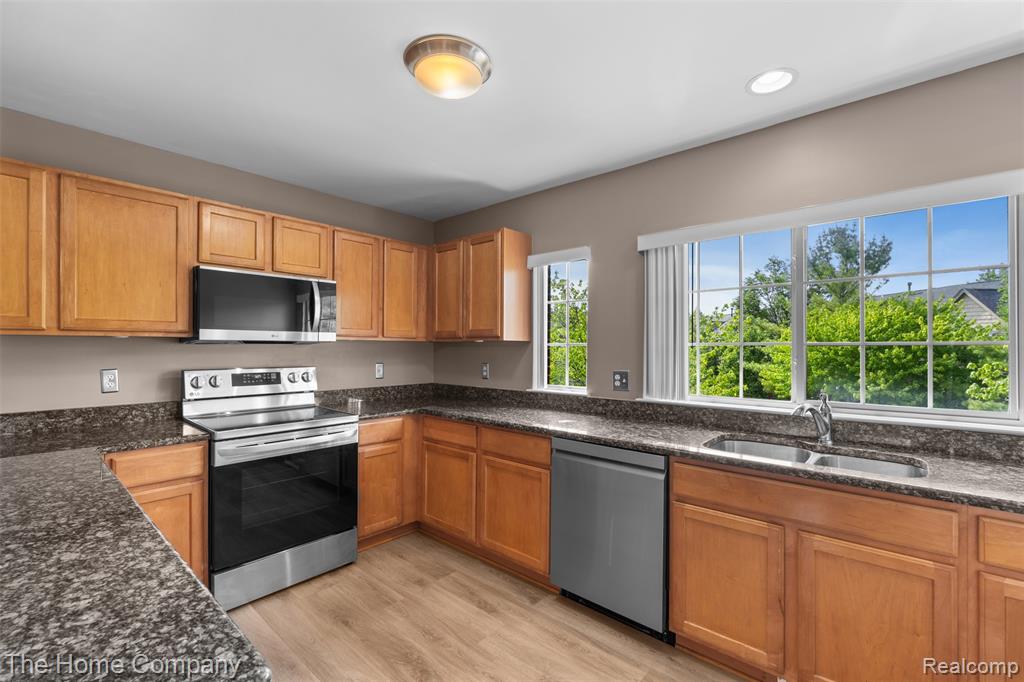 45880 Grant Court, Macomb, MI 48044 — Photo 11