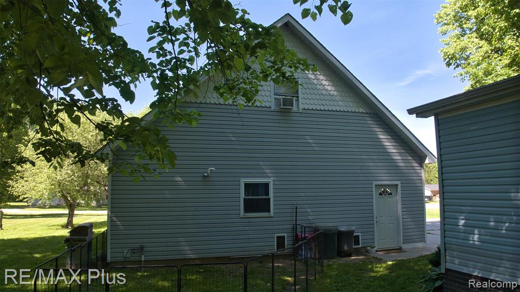 1926 New Rochelle Drive, Lapeer, MI 48446 — Photo 10