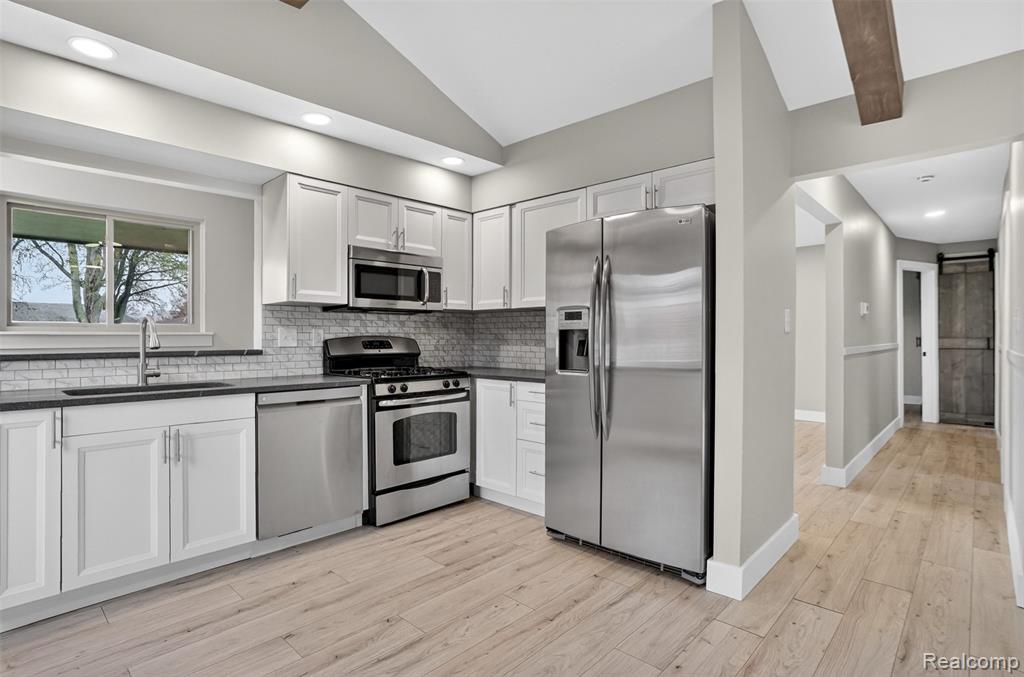 41851 Vanderbilt Drive, Sterling Heights, MI 48313 — Photo 6