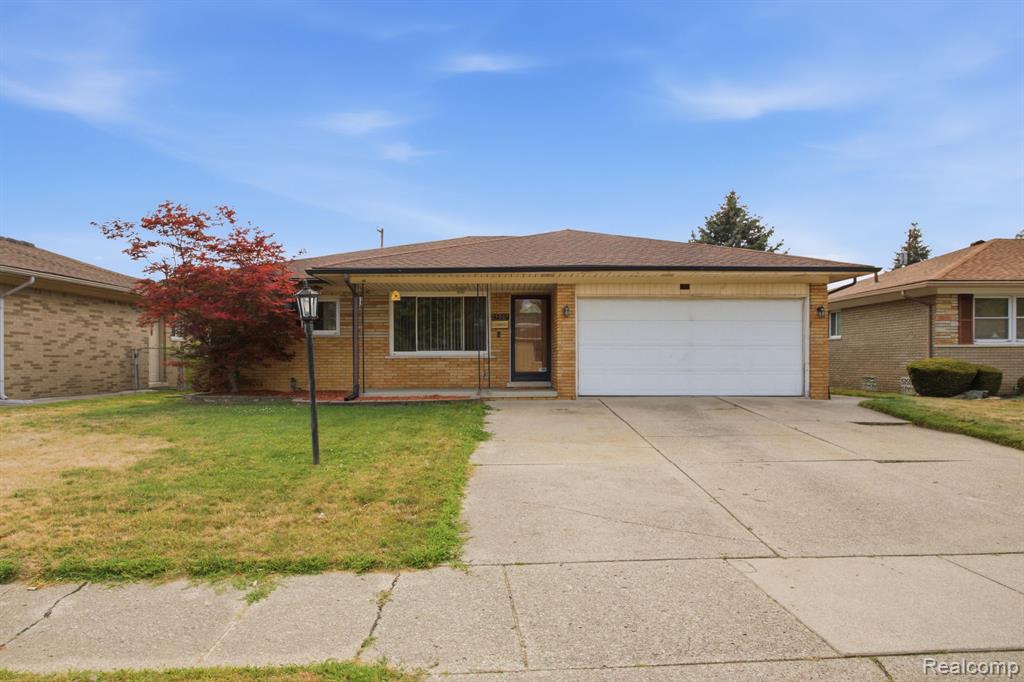 25805 Berkshire Street, Roseville, MI 48066