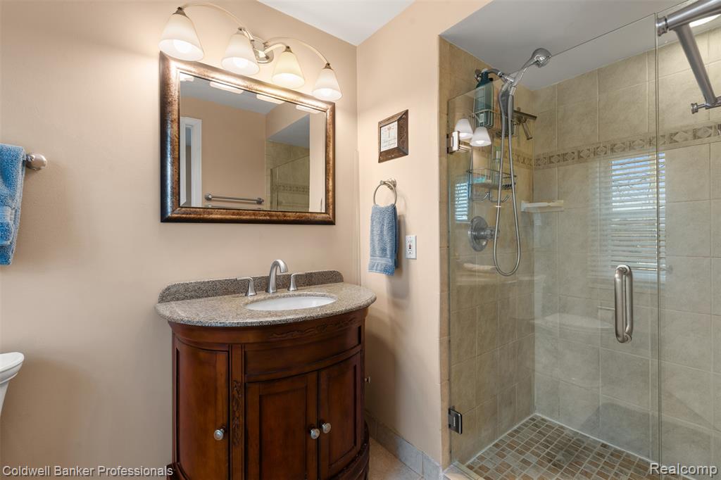 4347 Apple Valley Lane, West Bloomfield, MI 48323 — Photo 27