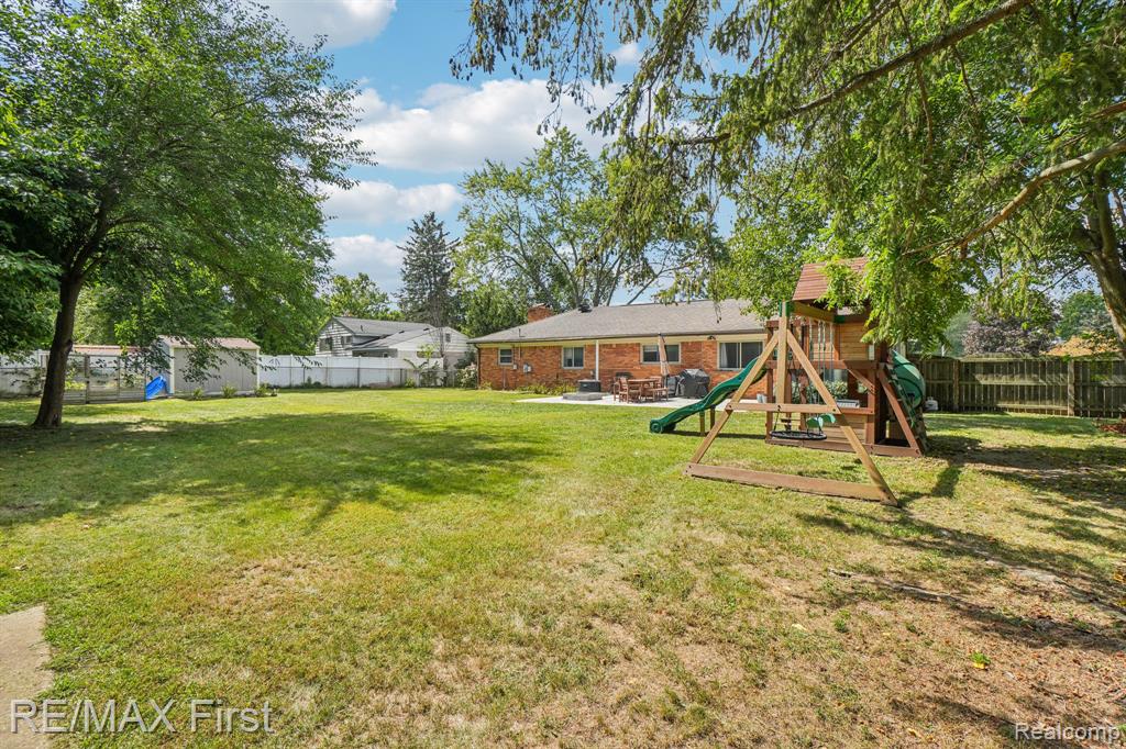 6024 Overlook, Clarkston, MI — Photo 35