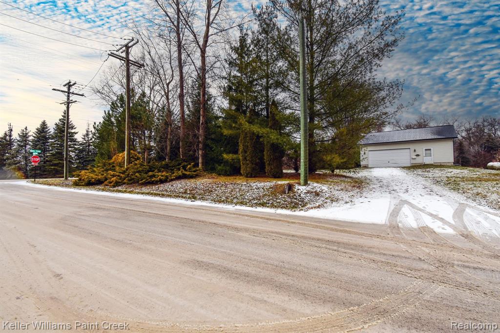10110 SMITHS CREEK Road, Wales, MI — Photo 43