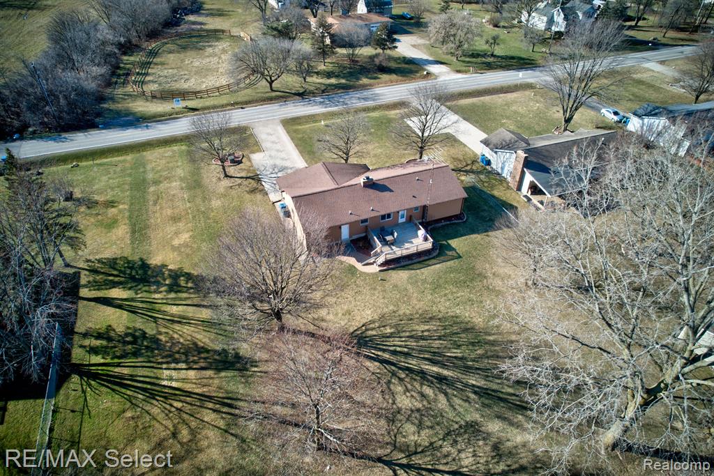 7233 JENNINGS Road, Swartz Creek, MI 48473 — Photo 44