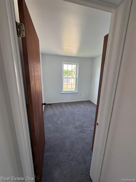 8852 Sunrise Drive, Sterling Heights, MI 48312 — Photo 16