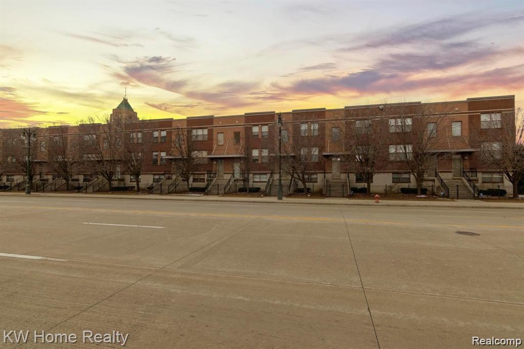 7637 Woodward Avenue, Detroit, MI 48202 — Photo 19