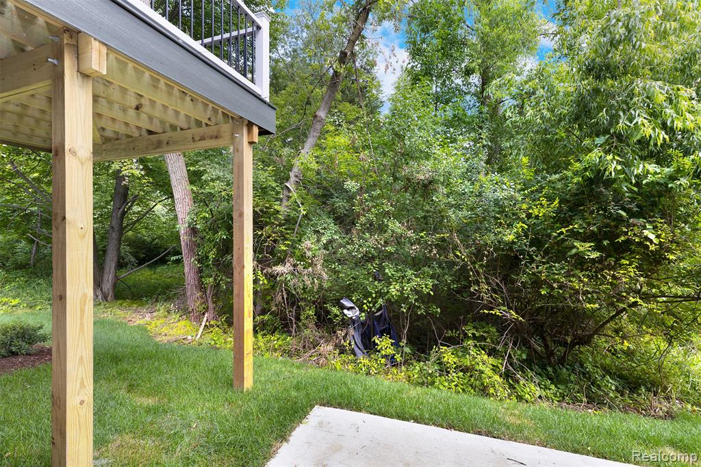 5326 Trail Vista Drive, West Bloomfield, MI 48323 — Photo 35
