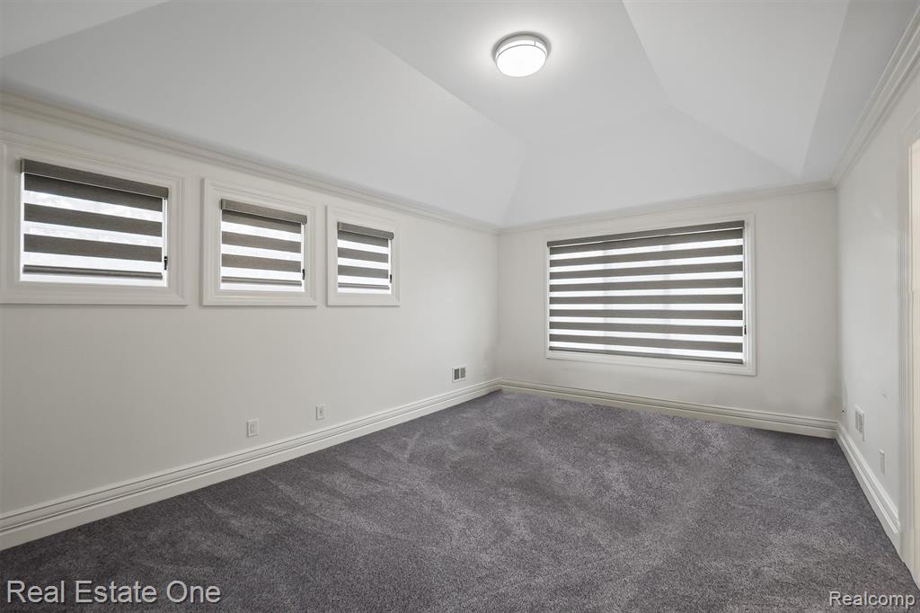 1343 Orchard Ridge Road, Bloomfield Hills, MI 48304 — Photo 30