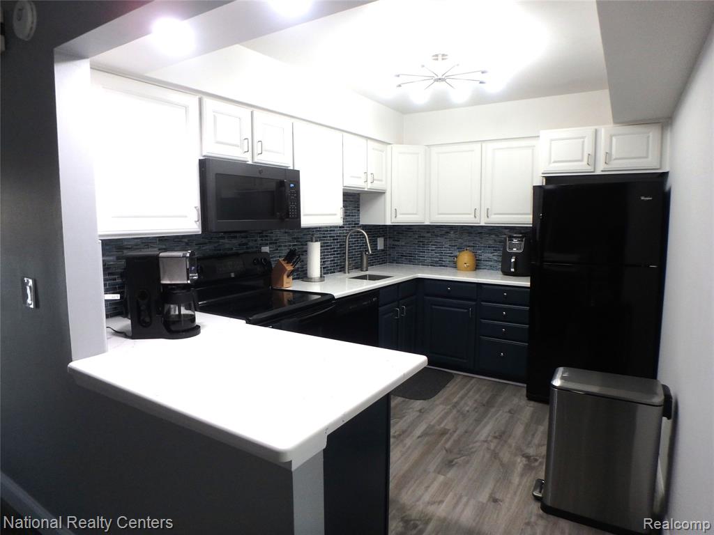 5883 Windward Court, Clarkston, MI — Photo 5