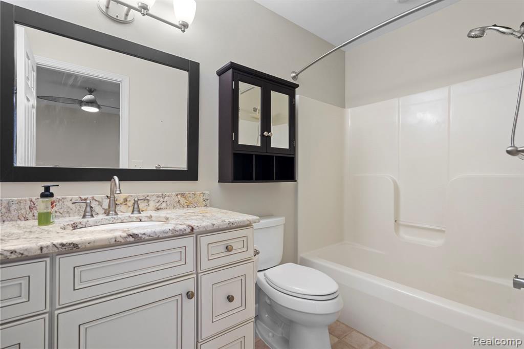 9438 Appleview Court, Brighton, MI 48116 — Photo 23