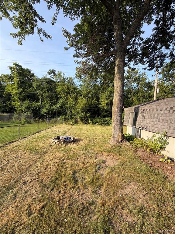 6798 Saline Drive, Waterford, MI 48329 — Photo 28