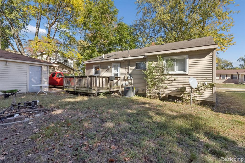 639 N Harvey Street, Westland, MI — Photo 33