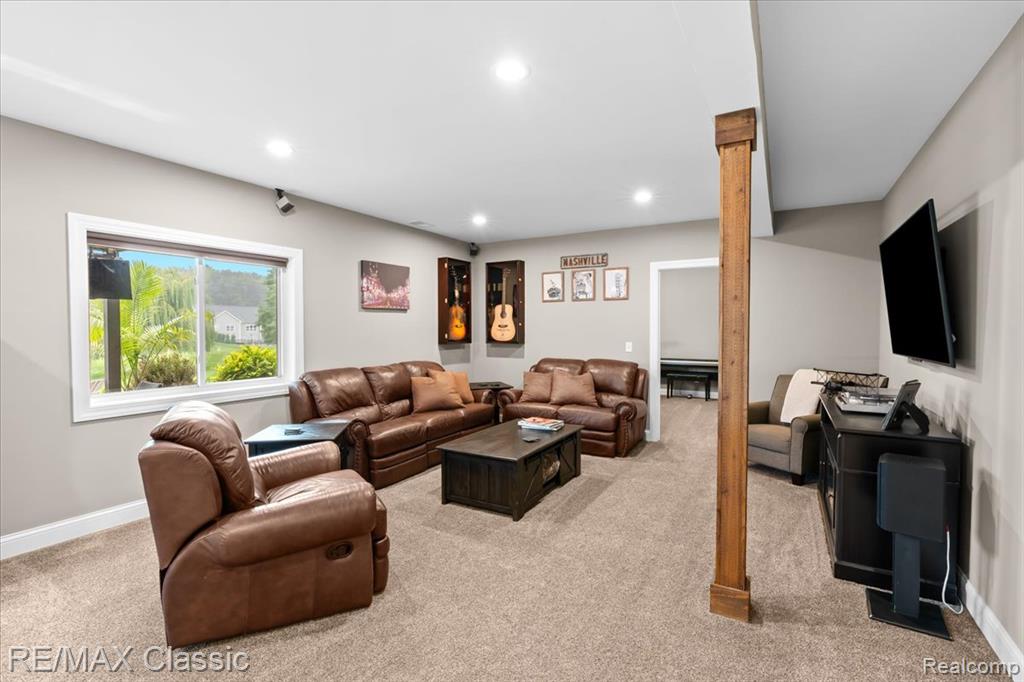 7803 Tipperary Trail, Fenton, MI 48430 — Photo 29