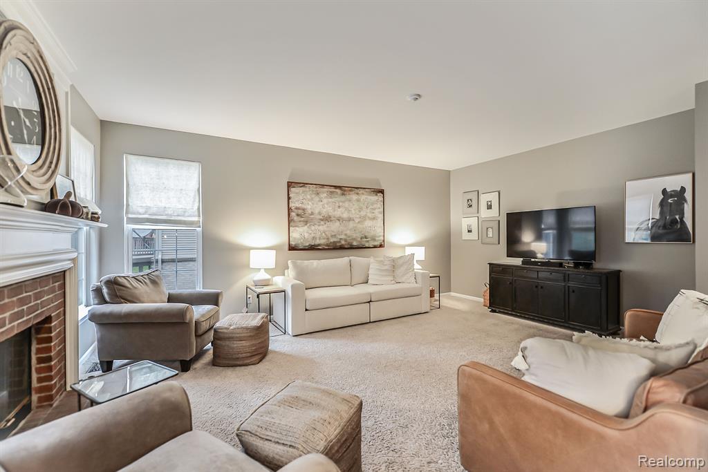 843 WESTHILLS Drive, South Lyon, MI 48178 — Photo 13
