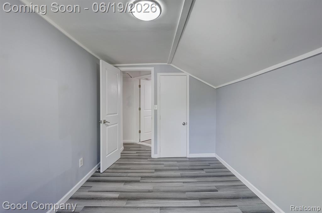 335 W Lincoln Avenue, Madison Heights, MI 48071 — Photo 26