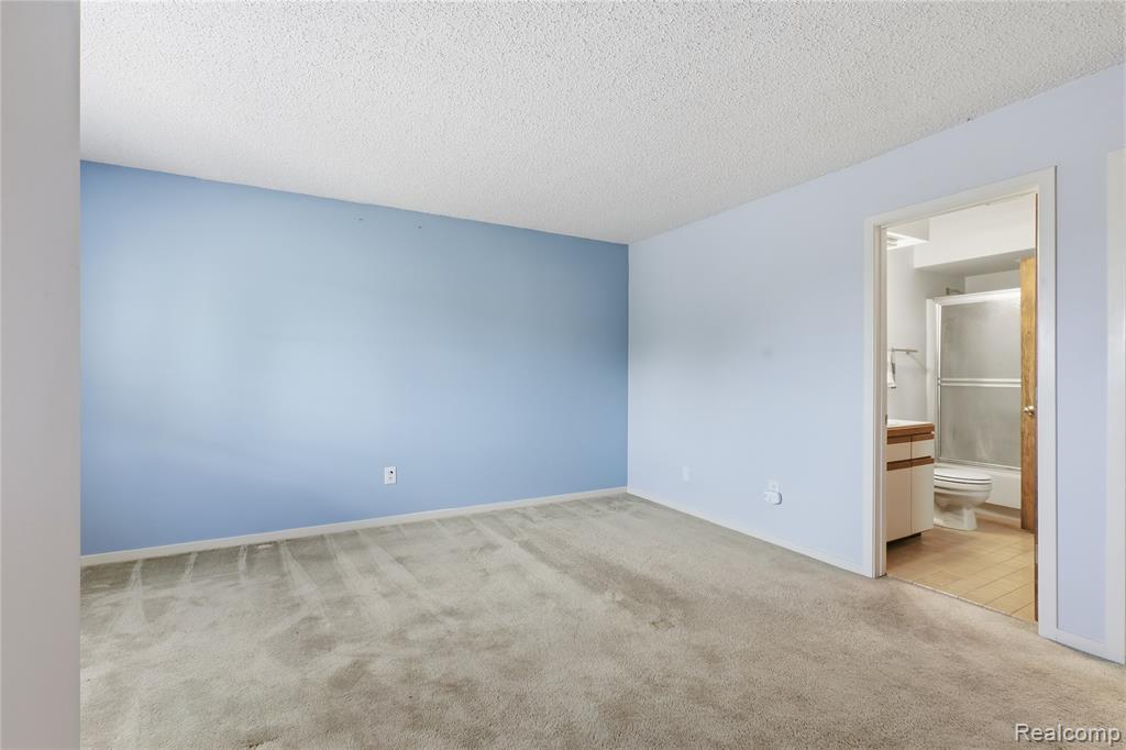 5736 Woodland View, Clarkston, MI — Photo 27