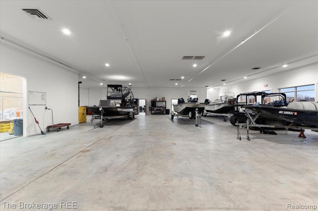 3390 N State Road, Davison, MI 48423 — Photo 33