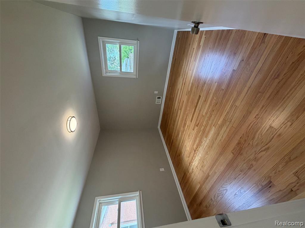 755 VENOY Avenue, Madison Heights, MI 48071 — Photo 8