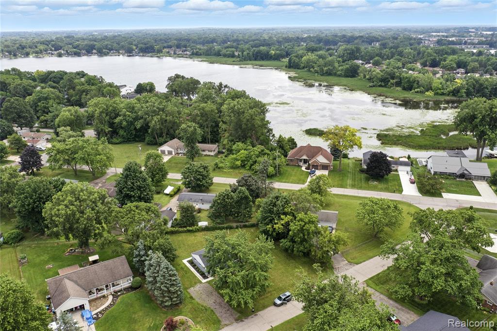 4736 Summerhill Drive, Clarkston, MI — Photo 31