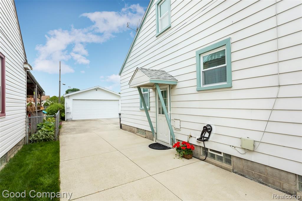 7616 Mayfair Street, Taylor, MI 48180 — Photo 27