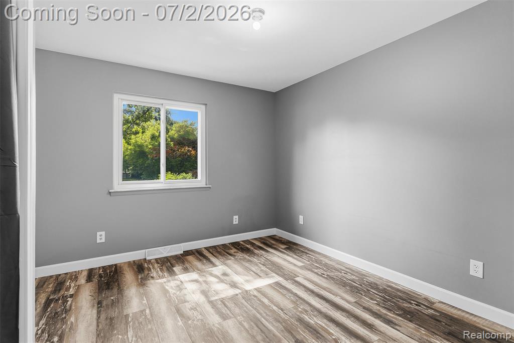 305 East Road, Holly, MI 48442 — Photo 15