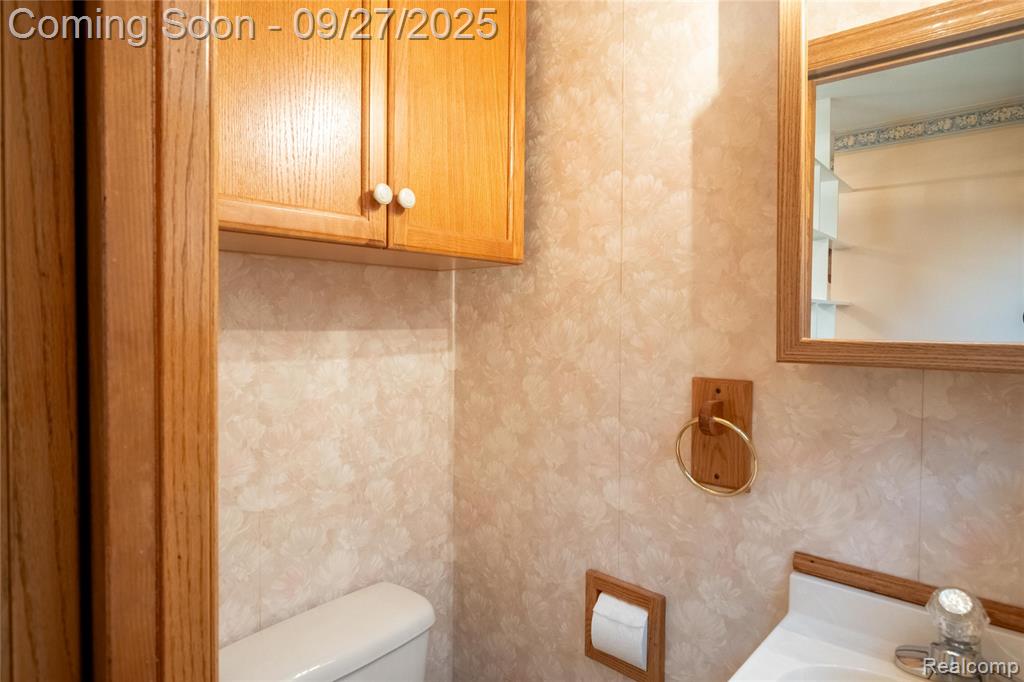 878 Champaign Road, Lincoln Park, MI 48146 — Photo 22
