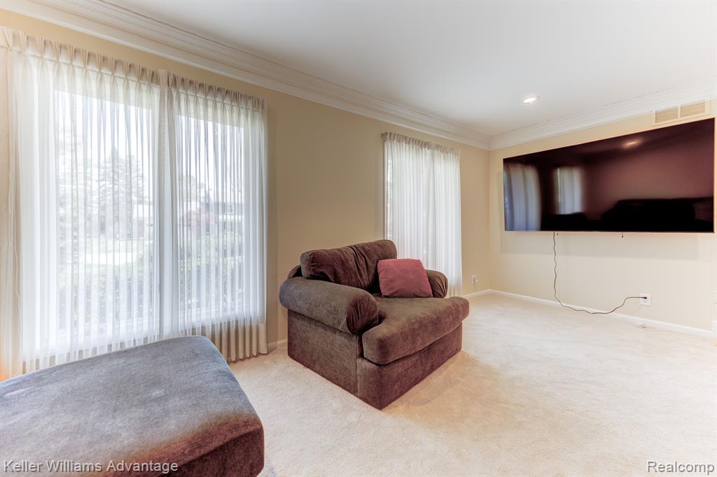 16131 Winchester Drive, Northville, MI 48168 — Photo 7