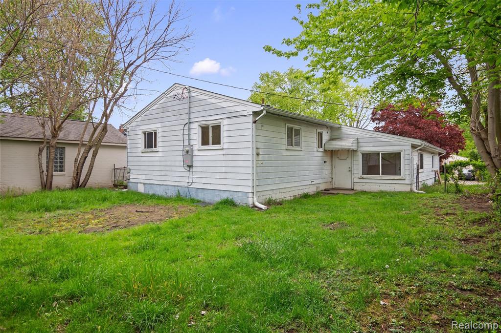 665 Stirling Street, Pontiac, MI 48340 — Photo 23