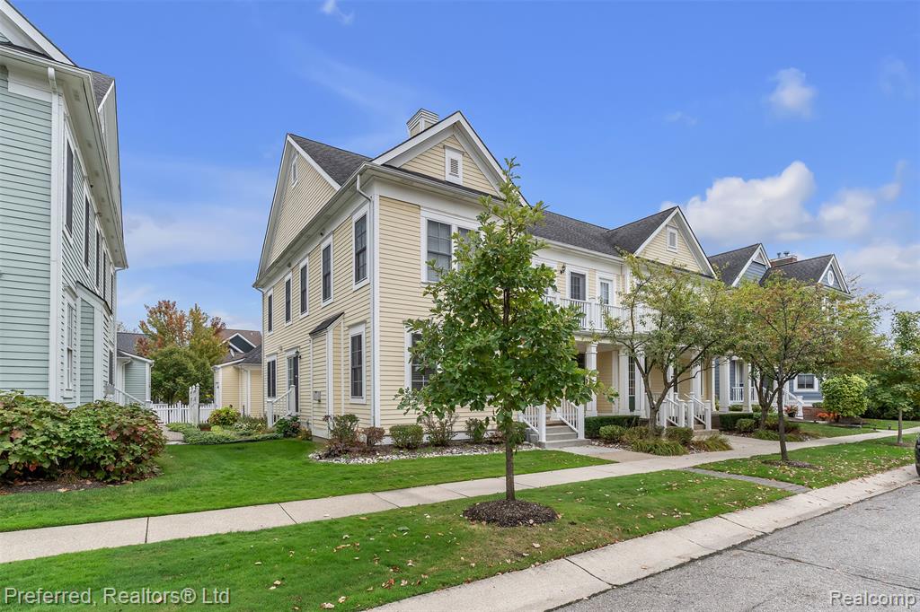 635 Constitution Street, Canton, MI 48188 — Photo 2