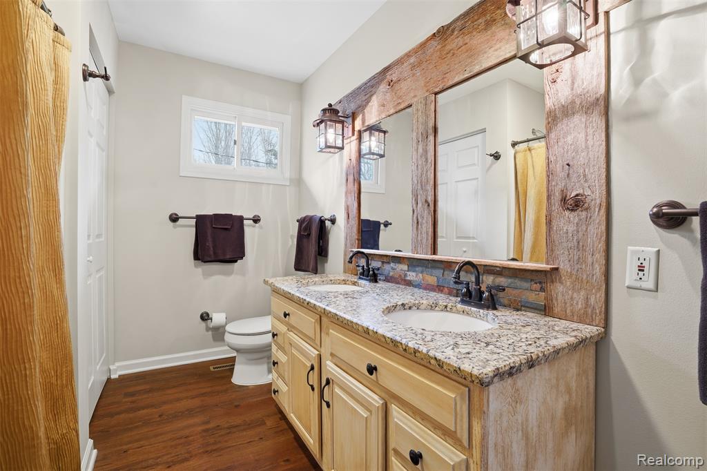 5370 Edgelake Drive, Pinckney, MI 48169 — Photo 29