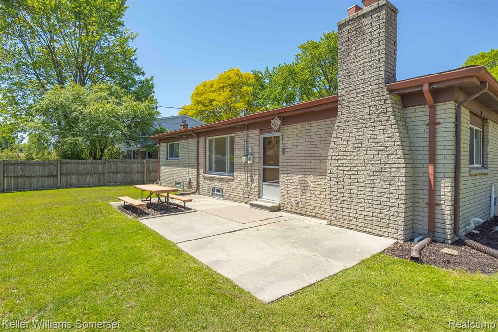 5292 ABINGTON Drive, Troy, MI 48085 — Photo 31