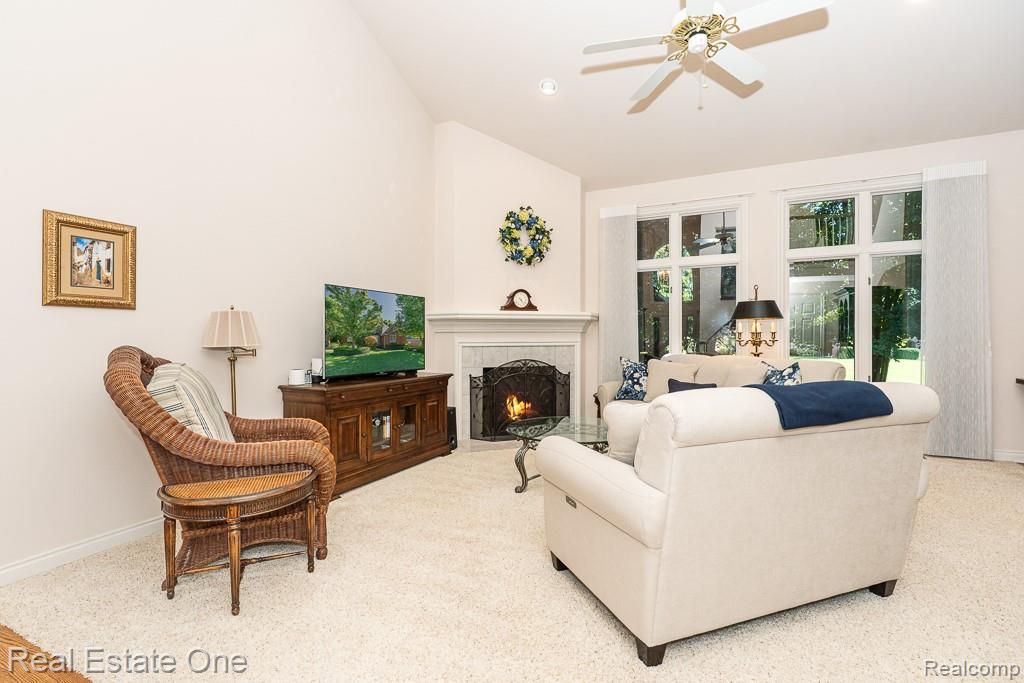 6615 Chatham Circle, Rochester Hills, MI 48306 — Photo 12