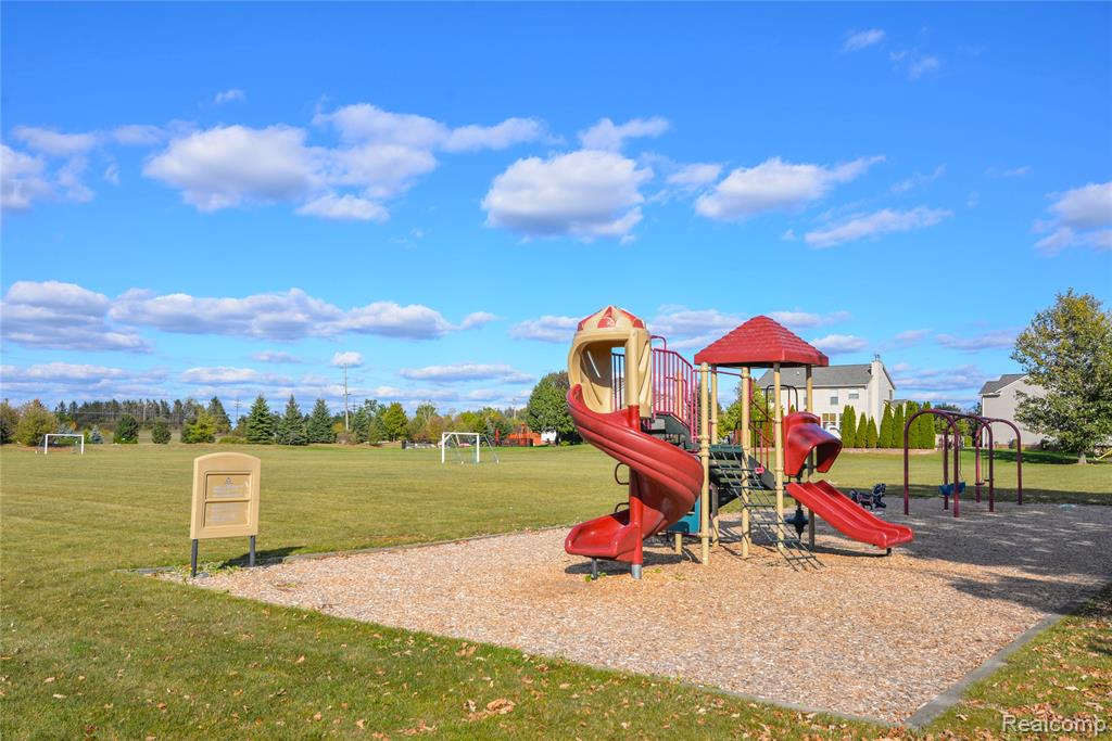 58740 Carriage Lane, South Lyon, MI 48178 — Photo 29