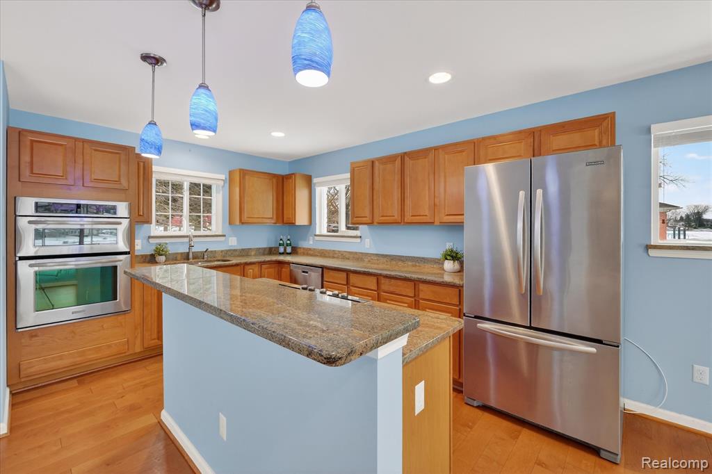 5124 Driftwood Drive, Commerce Twp, MI 48382 — Photo 13