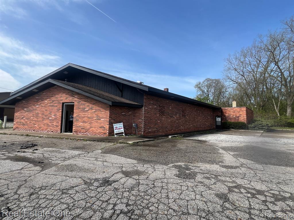 6000 DIXIE Highway, Saginaw, MI 48601 — Photo 4