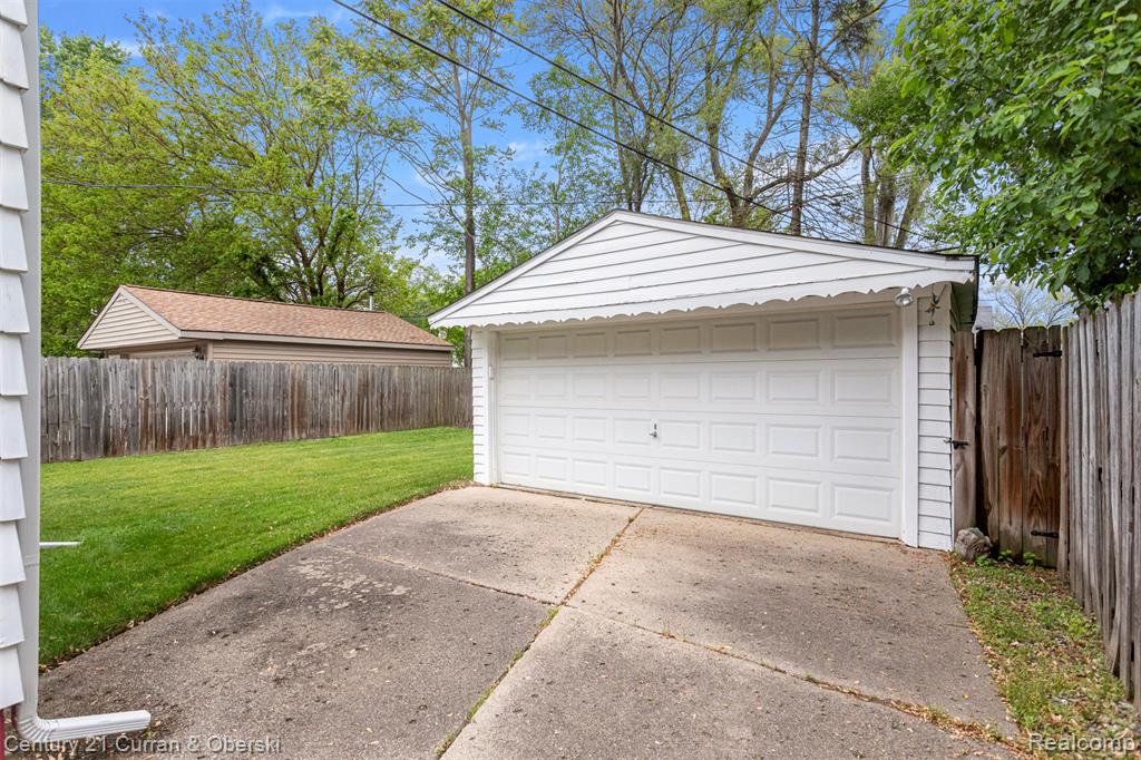 919 Whitcomb Avenue, Royal Oak, MI 48073 — Photo 24