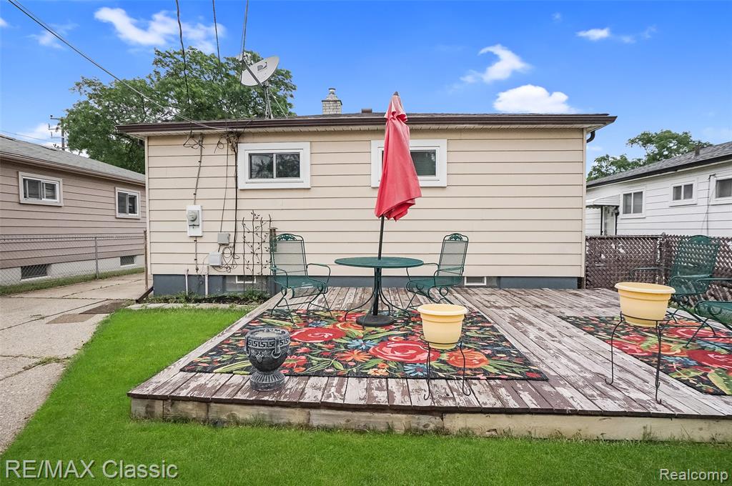 7218 Sterling, Center Line, MI 48015 — Photo 26