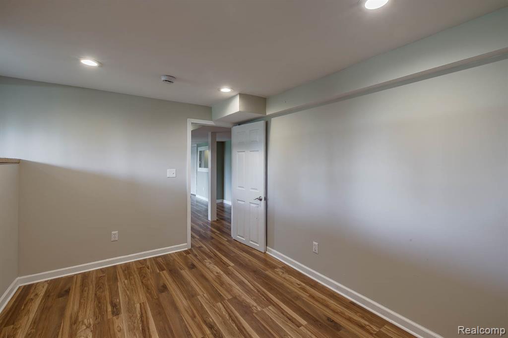 7709 Shelley Drive, Clarkston, MI 48348 — Photo 47