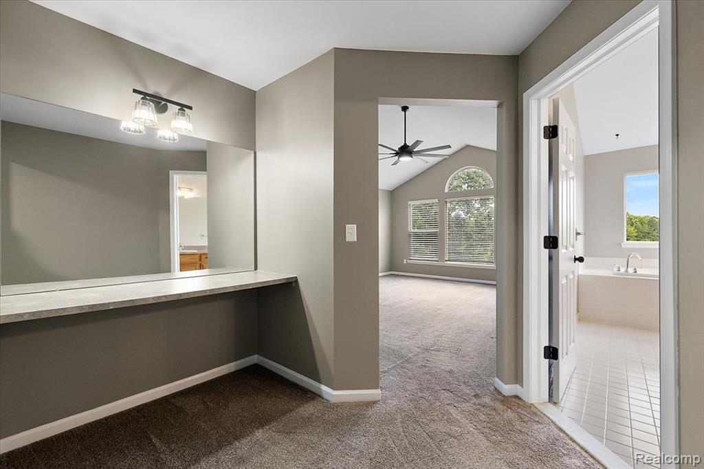 5390 Plantation Drive, Commerce Twp, MI 48382 — Photo 38