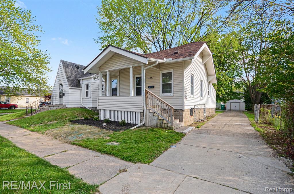 14842 Collinson Avenue, Eastpointe, MI 48021 — Photo 3