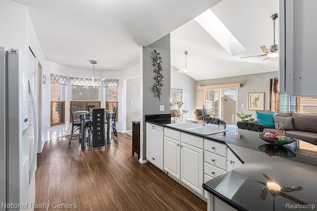 47115 Marina Drive, Van Buren, MI 48111 — Photo 9