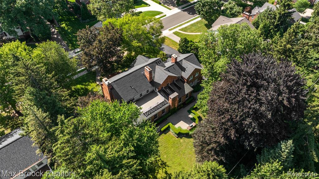 748 Waddington Street, Bloomfield Hills, MI 48301 — Photo 37