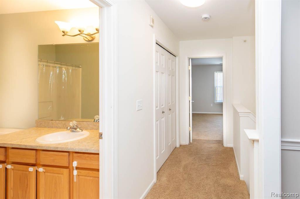 475 CHERRY ORCHARD Road, Canton, MI 48188 — Photo 33